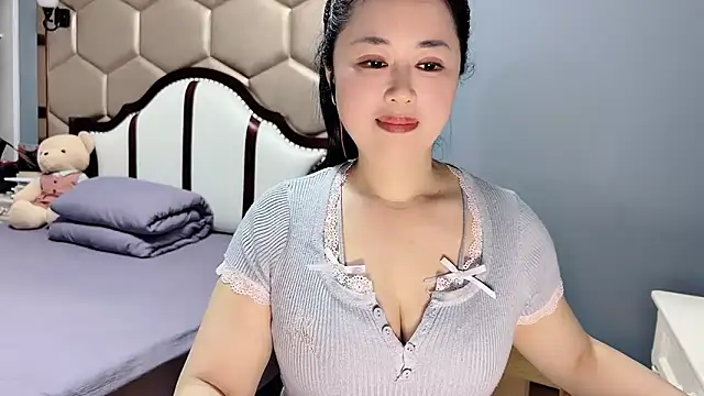 yaoyao22678 online show from February 26, 3:49 am