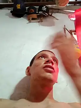 Snapshot of wuaka chatting on October 25, 6:46 pm wuaka online show from October 25, 6:46 pm