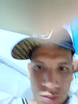 Snapshot of wuaka chatting on October 27, 4:05 am wuaka online show from October 27, 4:05 am