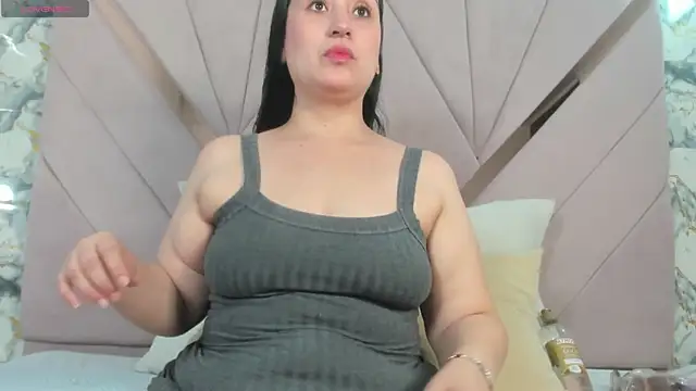 Snapshot of naomy_sexy_ chatting on May 11, 10:07 pm naomy sexy online show from May 11, 10:07 pm