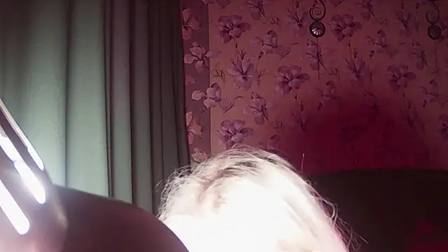 Snapshot of JessiAngels chatting on November 4, 6:07 pm JessiAngels online show from November 4, 6:07 pm