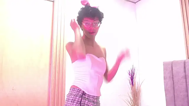 Snapshot of Athenea_Zoe chatting on October 29, 7:59 pm Athenea Zoe online show from October 29, 7:59 pm