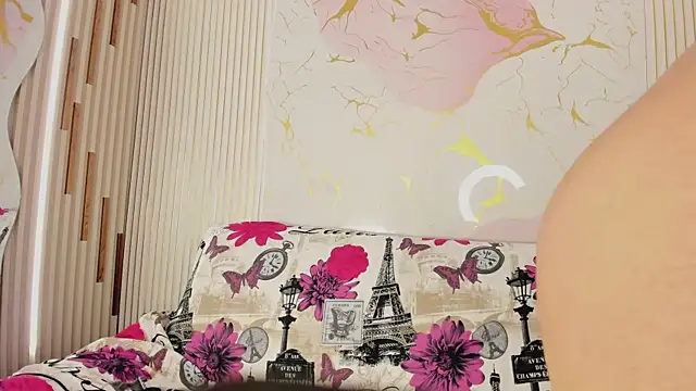 NhoanBrunette online show from April 22, 1:01 pm