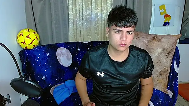 Snapshot of the_boy_king016 chatting on October 30, 8:05 am the boy king016 online show from October 30, 8:05 am