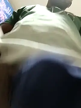 Snapshot of shoodly99 chatting on February 12, 2:06 am shoodly99 online show from February 12, 2:06 am