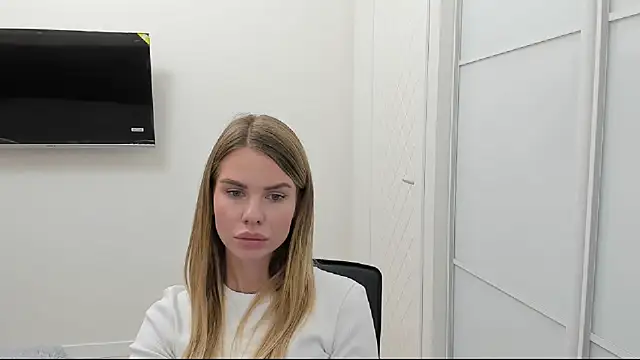 Snapshot of LinaBey chatting on October 26, 4:13 pm LinaBey online show from October 26, 4:13 pm