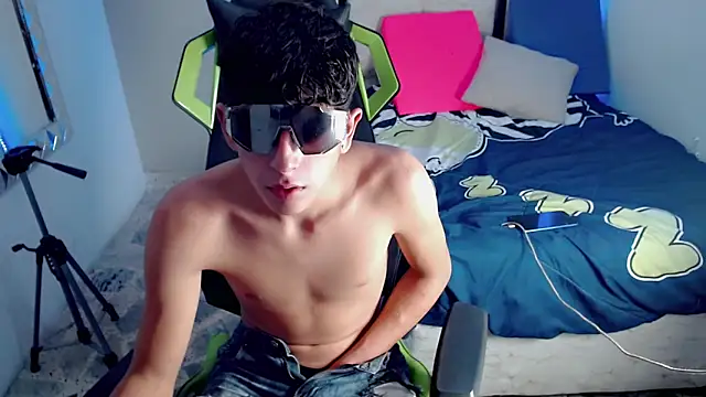 Cash G  online show from November 6, 9:15 pm