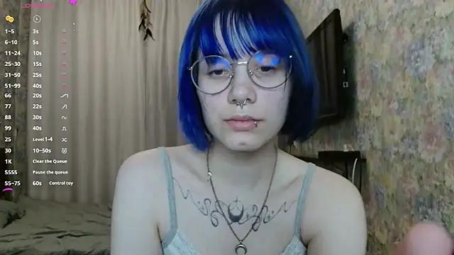 Snapshot of KellePourier chatting on February 21, 6:09 pm KellePourier online show from February 21, 6:09 pm