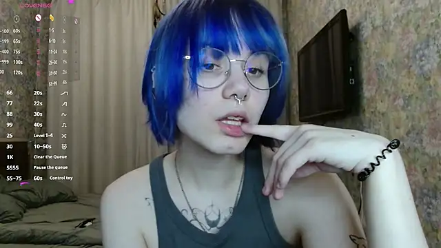 Snapshot of KellePourier chatting on February 24, 6:17 pm KellePourier online show from February 24, 6:17 pm