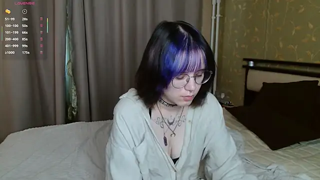 KellePourier online show from July 16, 7:36 am