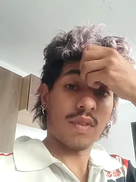 SkinniYamo online show from October 26, 1:39 pm