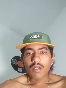 SkinniYamo online show from October 27, 1:15 pm