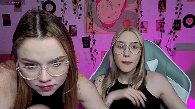  kitEkat   online show from October 26, 8:59 pm