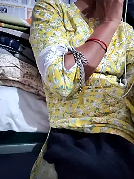 Hot-Rubyy online show from February 28, 6:25 am