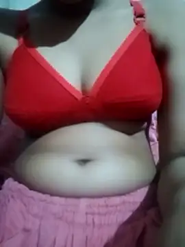 Snapshot of Hotqueen_103 chatting on November 10, 2:38 pm Hotqueen 103 online show from November 10, 2:38 pm