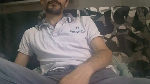 Snapshot of Ash59055 chatting on June 22, 3:31 pm Ash59055 online show from June 22, 3:31 pm