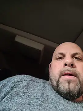 Snapshot of Tincho1051 chatting on June 28, 5:52 pm Tincho1051 online show from June 28, 5:52 pm