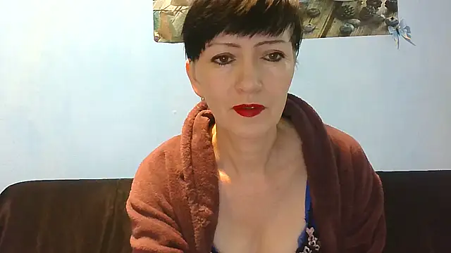 Snapshot of IffetLove42 chatting on June 20, 7:11 am IffetLove42 online show from June 20, 7:11 am