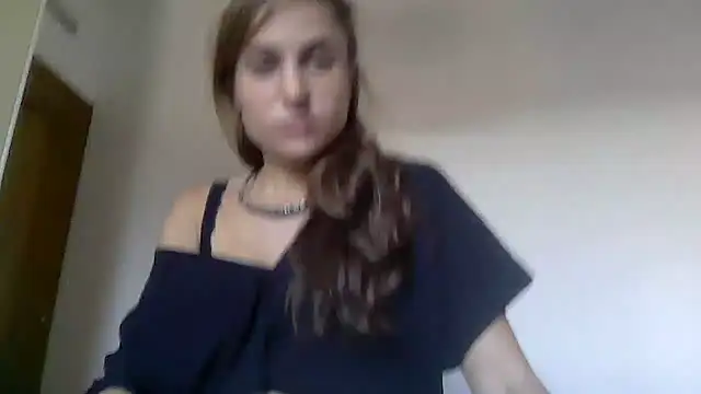 Snapshot of SinnEmily chatting on November 3, 2:29 pm SinnEmily online show from November 3, 2:29 pm