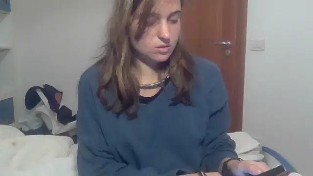 Snapshot of SinnEmily chatting on February 11, 5:51 pm SinnEmily online show from February 11, 5:51 pm