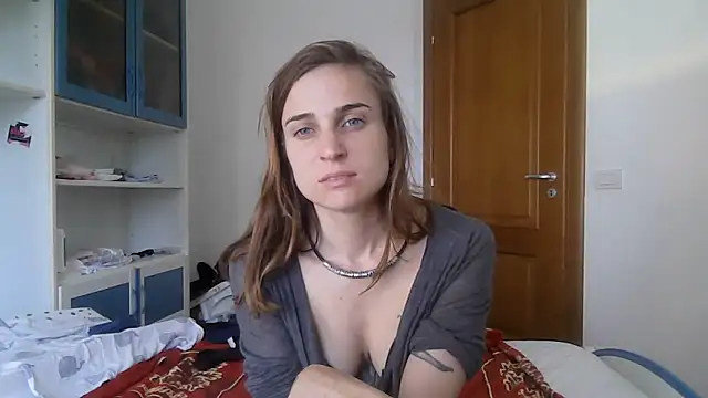 SinnEmily online show from April 16, 7:20 am