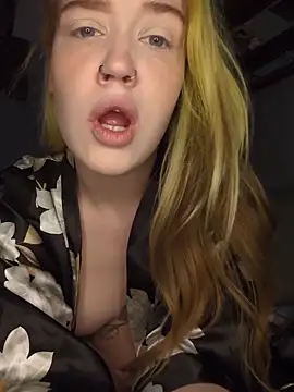 mattiethebaddieee online show from February 3, 1:15 am