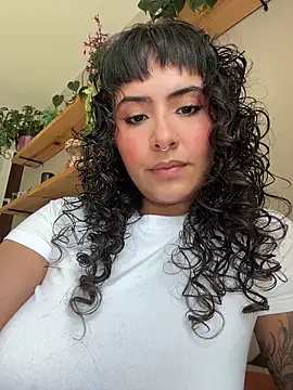 SugarTroubl33 online show from February 7, 1:37 pm