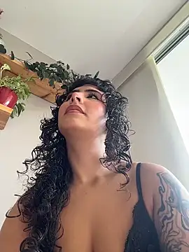 SugarTroubl33 online show from April 13, 2:33 pm