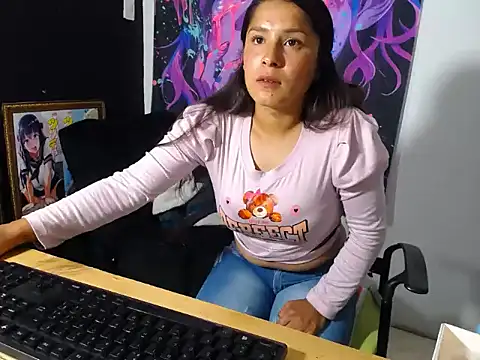 NahomiLove  online show from October 27, 3:32 am