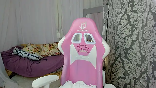 May Yam online show from April 23, 1:07 am