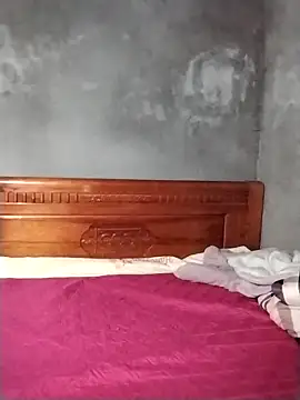 emini-xx online show from April 13, 10:59 pm