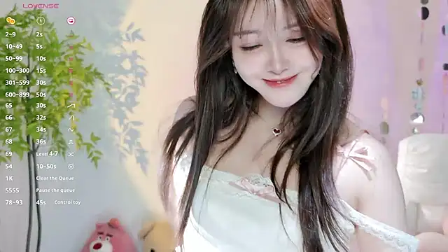 Snapshot of Yiluo95 chatting on May 11, 4:04 pm Yiluo95 online show from May 11, 4:04 pm