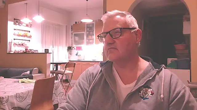 Diegoriv71 online show from April 3, 9:57 pm