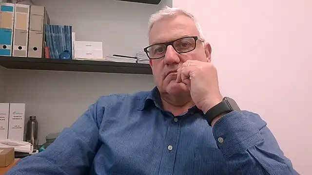 Snapshot of Diegoriv71 chatting on May 14, 12:34 pm Diegoriv71 online show from May 14, 12:34 pm