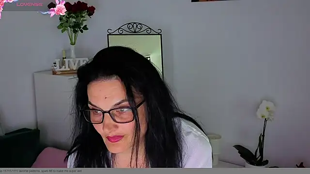 Snapshot of valeryablack chatting on April 25, 1:03 pm valeryablack online show from April 25, 1:03 pm
