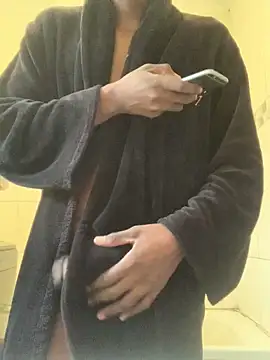 Snapshot of BlackBoyy45 chatting on March 13, 5:03 am BlackBoyy45 online show from March 13, 5:03 am