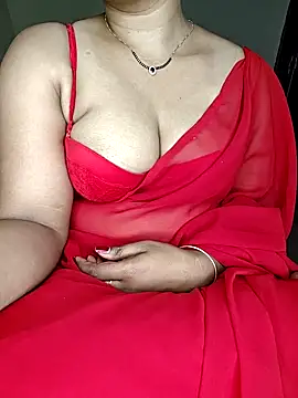 shreyareddy99 online show from April 21, 3:39 pm