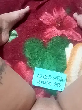 Snapshot of tutti2pbuzz chatting on October 29, 2:41 pm tutti2pbuzz online show from October 29, 2:41 pm