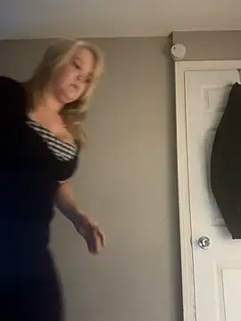 SilverSeductress online show from January 19, 12:31 pm