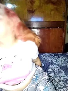 Snapshot of emely_kiss_ chatting on November 12, 2:50 pm emely kiss online show from November 12, 2:50 pm