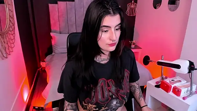 mia jagger online show from March 7, 9:01 pm