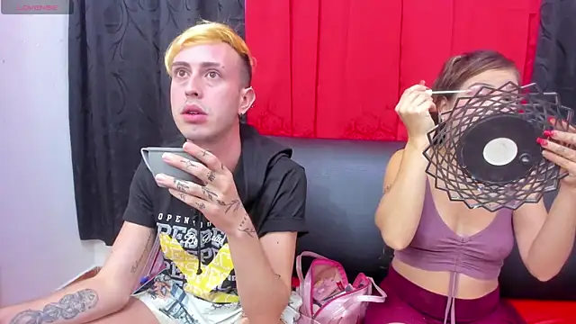 Snapshot of In_my_room_anything_goes chatting on May 24, 3:33 am In my room anything goes online show from May 24, 3:33 am