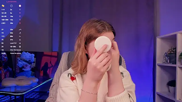 Snapshot of NicoletteTegeler chatting on October 31, 8:04 am NicoletteTegeler online show from October 31, 8:04 am