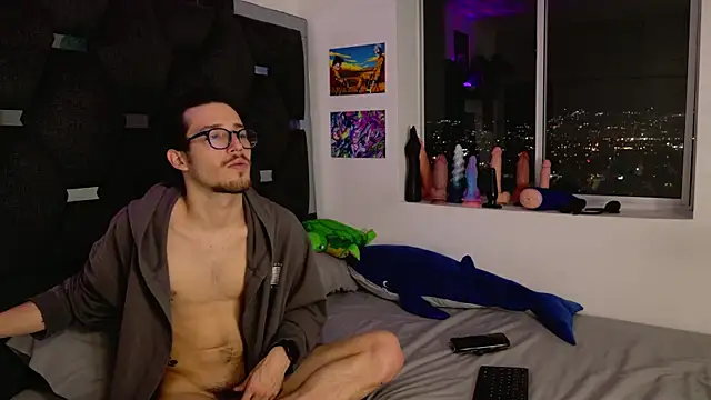 Snapshot of J-Moo chatting on November 7, 3:50 am J-Moo online show from November 7, 3:50 am