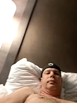 Snapshot of coupleinhotel chatting on November 8, 9:24 pm coupleinhotel online show from November 8, 9:24 pm