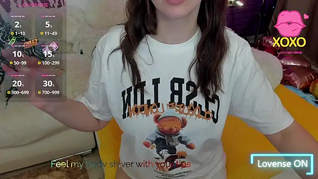 Snapshot of GlowMimi chatting on May 25, 3:51 pm GlowMimi online show from May 25, 3:51 pm