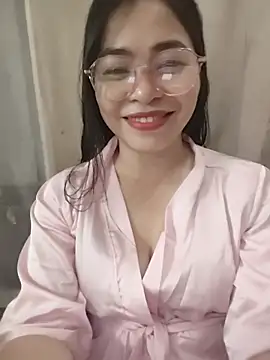 Snapshot of Bamboo-niee123 chatting on May 18, 1:24 am Bamboo-niee123 online show from May 18, 1:24 am