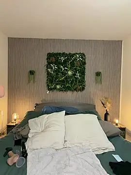 Snapshot of MysteryGirl__ chatting on February 26, 8:13 am MysteryGirl online show from February 26, 8:13 am