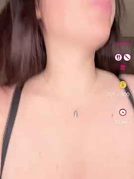 Snapshot of MysteryGirl__ chatting on April 27, 7:17 am MysteryGirl online show from April 27, 7:17 am