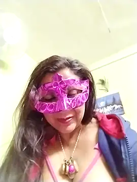 Snapshot of LOVE__RANI chatting on November 20, 6:35 am LOVE RANI online show from November 20, 6:35 am